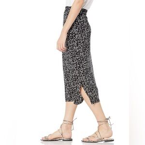 Polka dot stretch midi skirt